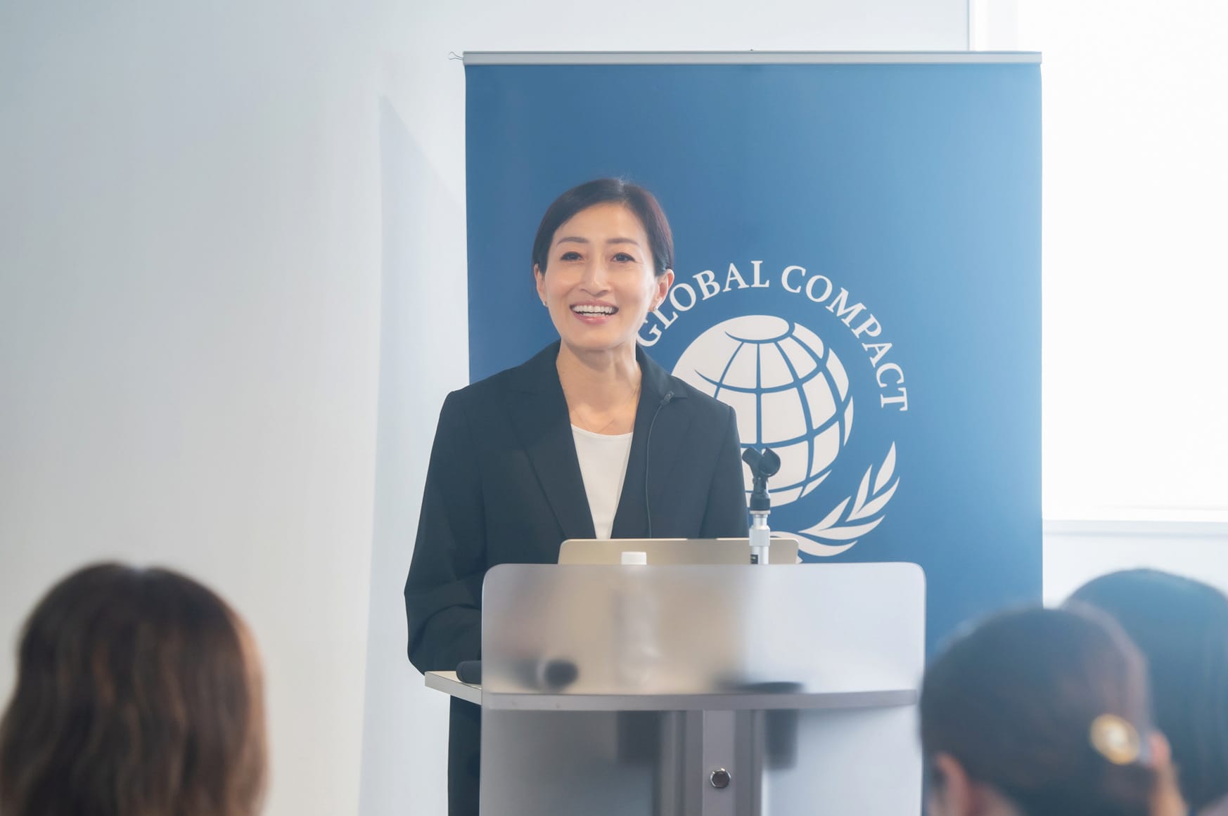 マニヤン麻里子氏プロフィール